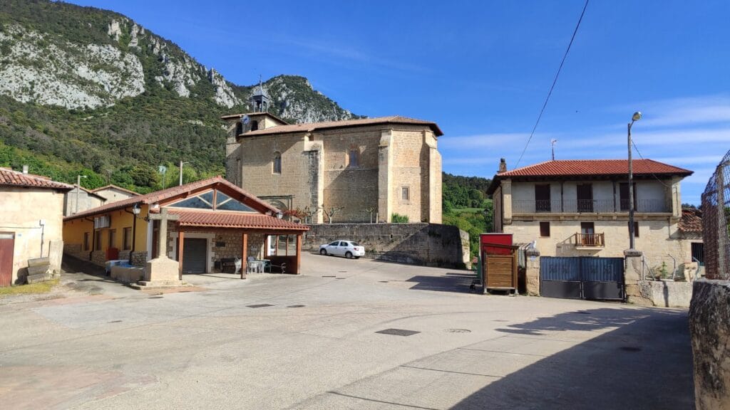 Iglesia de San Martín - Bachicabo - Gaubea / Valegovía
